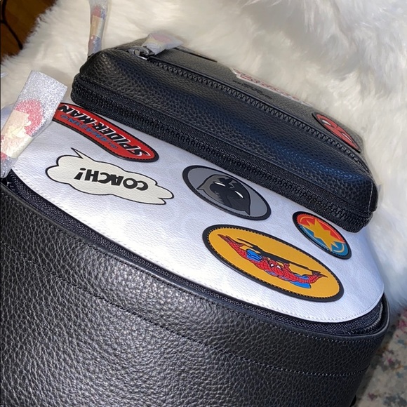 Coach │ Marvel West Backpack In Signature Canvas - Picture 12 of 16